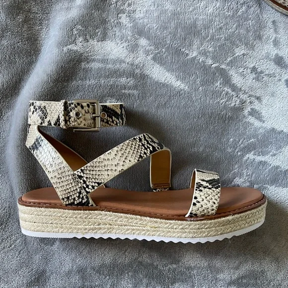 Nine West snake print wedge espadrille sandals - Picture 6 of 9